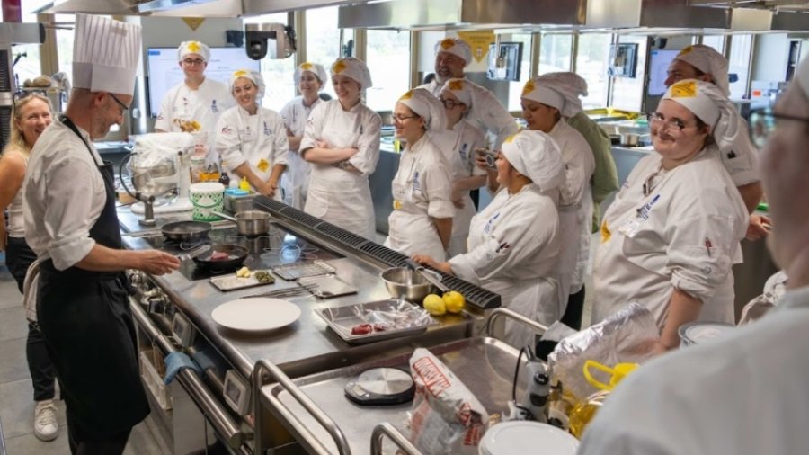 Anche il Great Lakes Culinary Institute del Michigan (USA) ha scelto Alba Accademia Alberghiera per un corso di approfondimento sull’enogastronomia piemontese